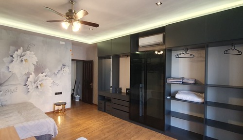 Apartamento familiar, balcón, vistas a la ciudad