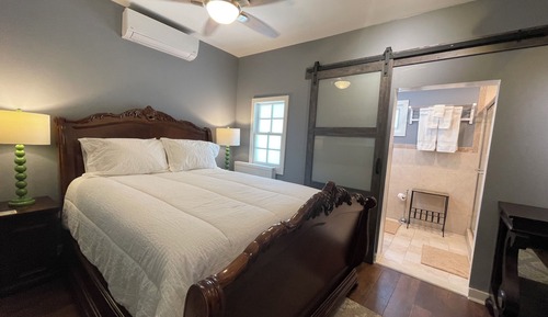 Habitación básica doble, no fumadores, baño privado