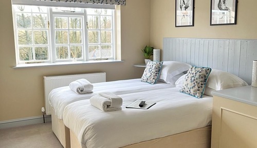Habitación Confort con 1 cama doble o 2 individuales