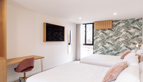 Habitación Deluxe con 1 cama doble o 2 individuales, 2 camas de matrimonio