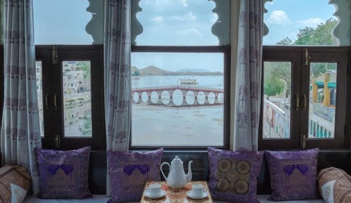 Suite superior, vistas al lago