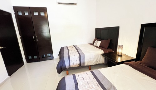 Apartamento clásico, 2 habitaciones, vistas al jardín, planta baja
