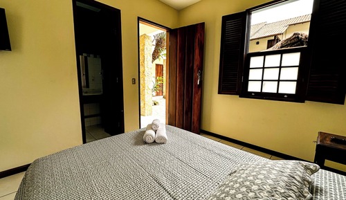 Habitación Confort doble, vistas a la piscina