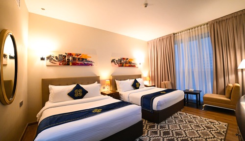 Deluxe Family Room, 2 Queen Beds, City View