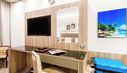 Habitación básica doble, 1 cama de matrimonio grande, baño privado