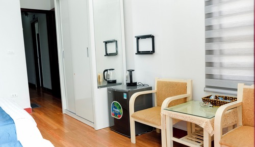 Habitación triple básica, balcón, vistas a la ciudad