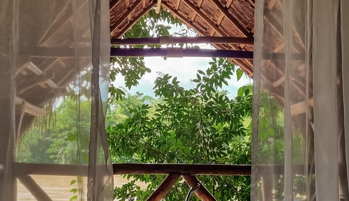 Cabaña Confort, 2 camas dobles, baño privado, vistas al río