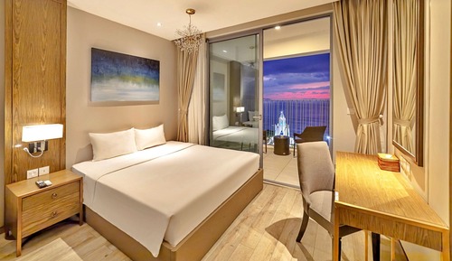 Apartamento familiar, vistas parciales al mar