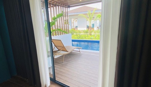 Habitación Deluxe, balcón, vistas a la piscina
