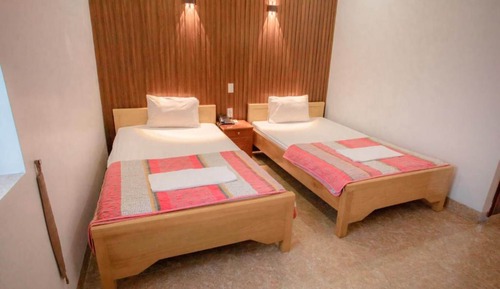 Habitación con 1 cama doble o 2 individuales
