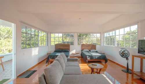 Habitación superior, vistas a la montaña