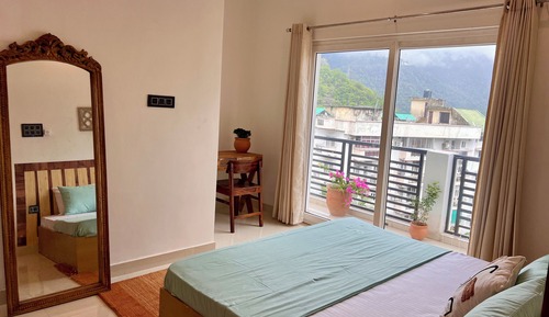 Habitación de lujo doble, balcón, vistas a la montaña