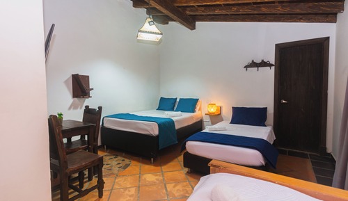 Habitación cuádruple básica