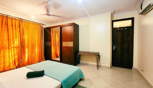 Apartamento de lujo, balcón, vistas a la ciudad