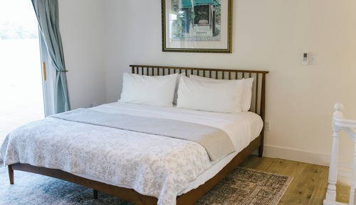 Bungalow Grand, 1 cama de matrimonio grande con sofá cama, cocina básica, vistas al puerto