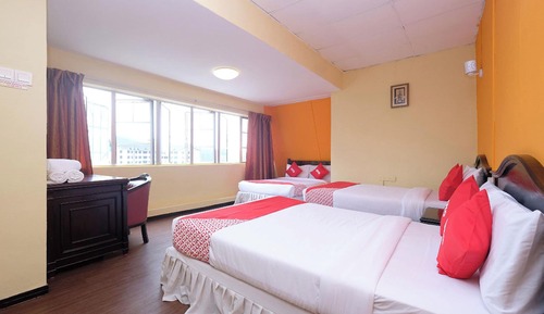 Habitación superior, varias camas, baño privado