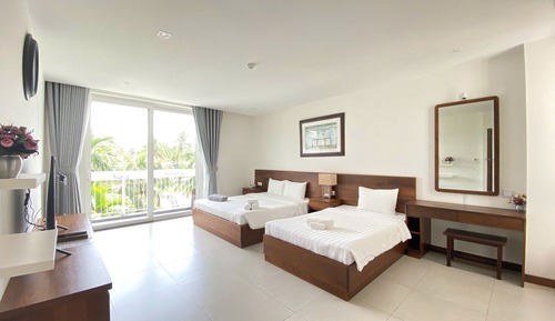 Deluxe Double Room, Garden View