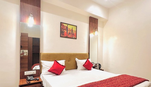 Habitación Deluxe doble, 1 cama de matrimonio grande, fumadores, vistas a la ciudad