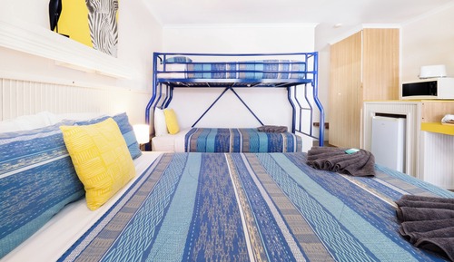 Habitación cuádruple básica