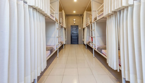 Dormitorio compartido, dormitorio mixto