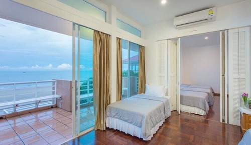 Villa, vistas a la playa