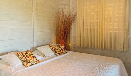 Habitación clásica doble, vistas parciales al mar