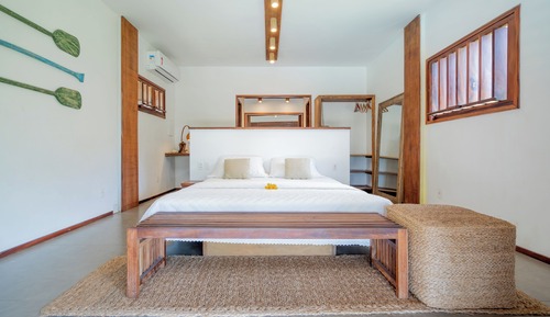 Habitación clásica doble, vistas parciales al mar