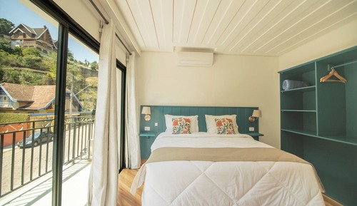 Habitación de lujo con 2 camas individuales