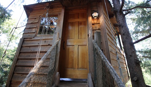 Casa en un árbol, balcón, vistas al valle