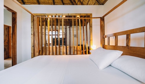 Bungalow de lujo, 1 cama de matrimonio grande con sofá cama, vistas al jardín