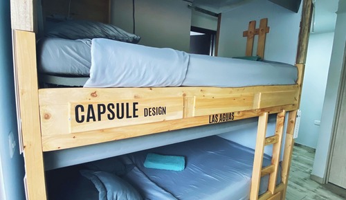 Dormitorio compartido, solo para mujeres (4 bed female dorm suite)