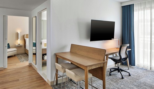Suite, 1 habitación (Mobility Accessible, Roll-in Shower)