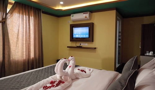 Habitación familiar, baño privado, junto al lago