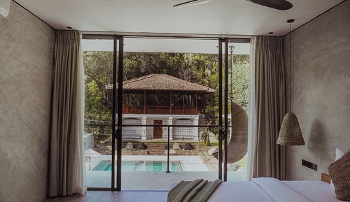 Habitación Deluxe doble, vistas a la piscina