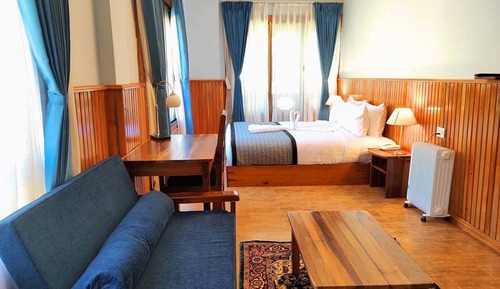 Habitación Deluxe con 1 cama doble o 2 individuales, vistas a la montaña