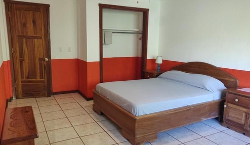 Habitación básica doble, vistas al jardín