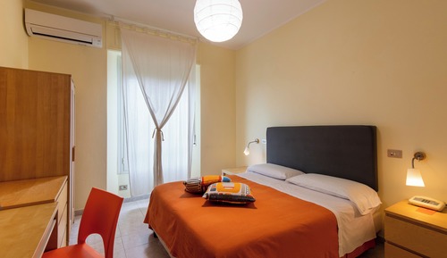 Habitación con 1 cama doble o 2 individuales, vistas al valle