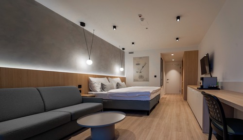 Habitación Deluxe con 1 cama doble o 2 individuales, balcón, vistas al campo de golf