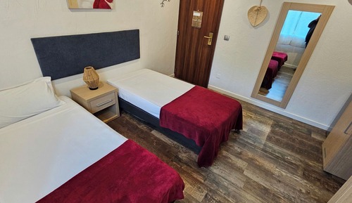 Habitación Confort con 2 camas individuales