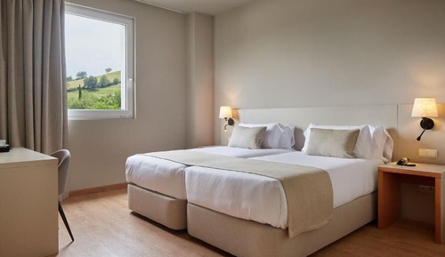 Habitación con 2 camas individuales, accesible en silla de ruedas