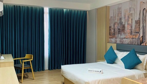 Habitación Deluxe, 1 cama de matrimonio, vistas a la ciudad