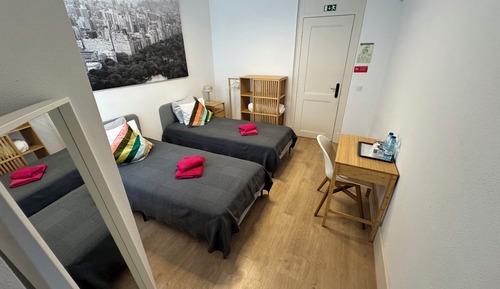 Economy Room
