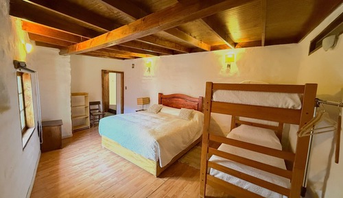 Habitación familiar con 1 cama doble o 2 individuales