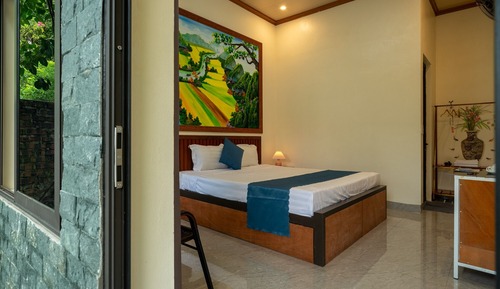 Superior Room, Pool View