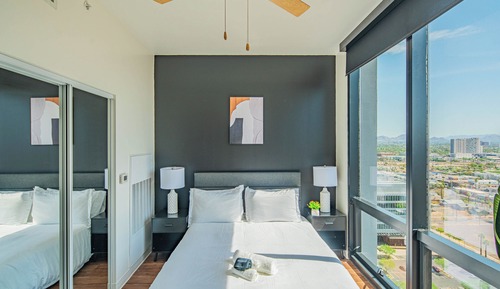 Estudio exclusivo, 1 cama de matrimonio, no fumadores, vistas a la ciudad