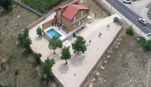 Villa (Three bedroom Villa with Swimming poo)