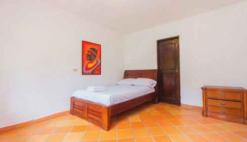Habitación estándar doble, 1 cama doble, vistas al jardín