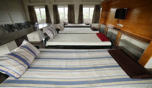 Dormitorio compartido económico