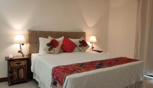 Habitación superior, vistas al jardín