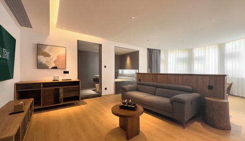 Habitación panorámica con 2 camas individuales, 1 cama de matrimonio grande, baño privado